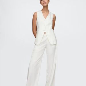 GAP Linen-Blend Longline Vest